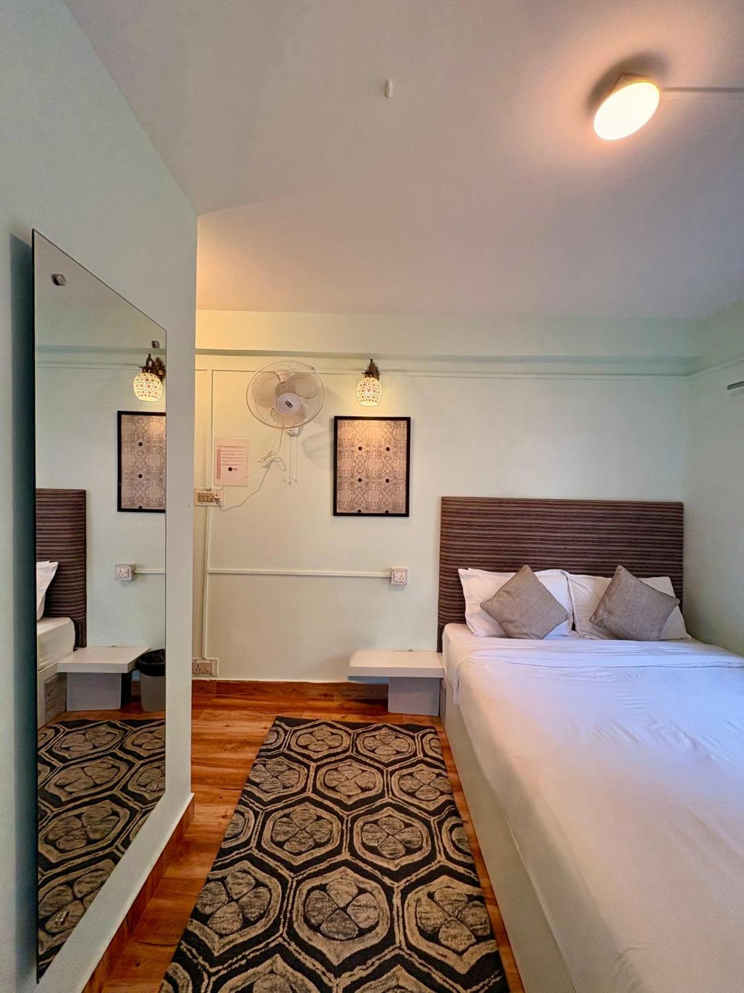 Eevolve Dharamkot - An Eco Hostel McLeod Ganj Esterno foto